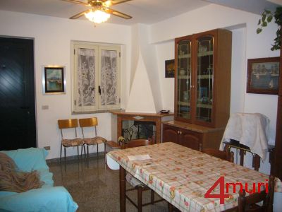 Vendita di casa-villa a scilla